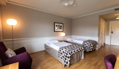 Compact Twin Room