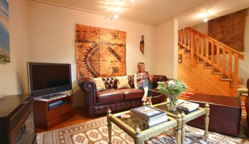 William Three-Bedroom Townhouse with Spa Bath (91 Hill Street North Adelaide)