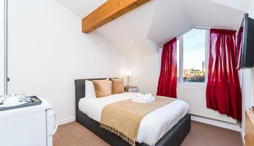 Double Room with Shared Bathroom