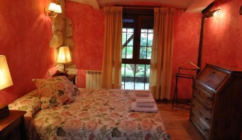 Cottage (5 Adults)