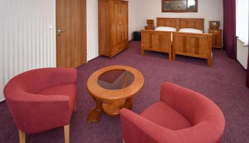 Deluxe Suite