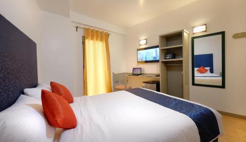 Standard Queen Room
