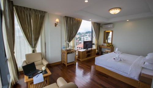 Deluxe Double or Twin Room