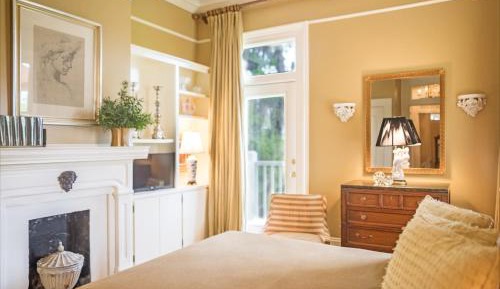 Queen Room - Jim Williams Room