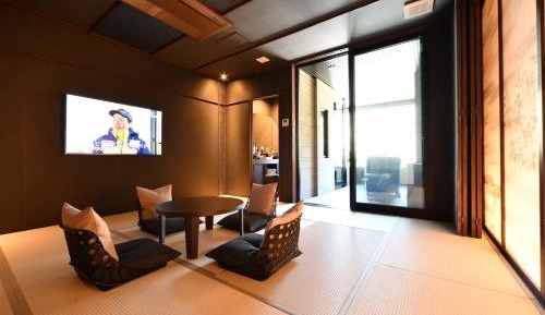 Superior Room with Open-Air Bath with Mountain View - 3F - Sushi Dinner