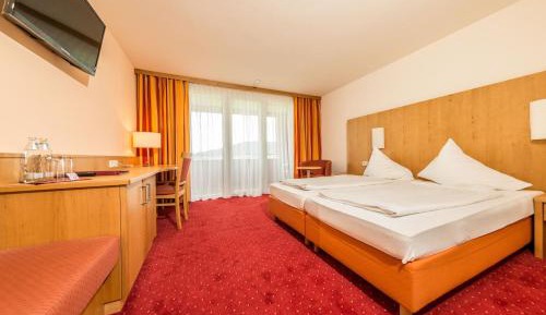 Double or Twin Room with Lake View