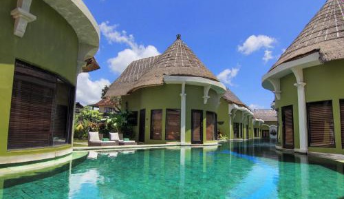 Lagoon Villa