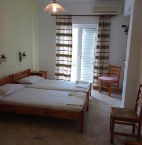 Studio (2 Adults)