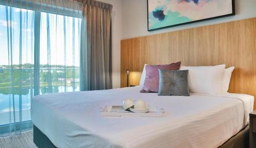 Suite with Lake View