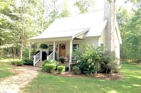 Cookeville House | Maxwell Mountain Cabin-private home in the woods
