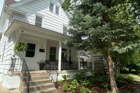 Ecco House | Heart of Uptown and Lakes