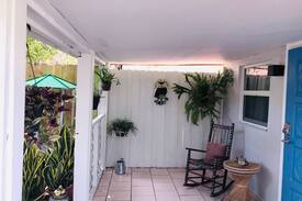 Coral Way House | V - Independent Studio in Little Havana (Apt 4)