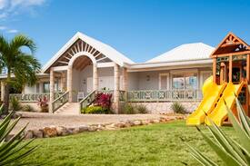 Jolly Harbour Villa | Island View Beachfront - 5 Bedrooms