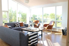 Hvolsvollur House | Hekla Comfort House, Modern, Secluded & a Hot tub