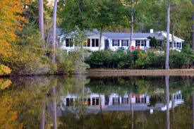 Williamsburg Other | Private Room with Queen Bed on Mallardee Farm