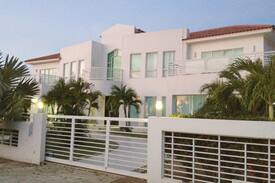 Malmok House | Beachfront Boca Catalina Villa