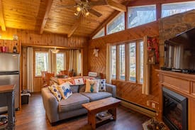 Newland House | Carefree Cottage - Linville Land Harbor, fenced in yard, pet friendly
