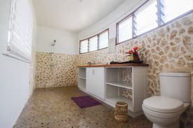 Port Lautour House | Matevulu Lodge 🌺 Beachfront Flaoa Bungalow
