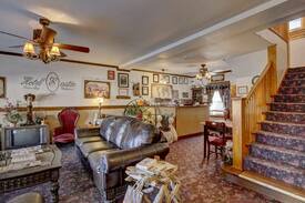 Kremmling Hotel | The Hotel Eastin - Cheyenne Room