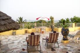 Oshien Bed & Breakfast | SIKASO BEACH HOTEL