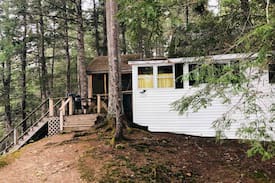 North Washington Cabin | Chet’s Camps’ Hilltop Cabin on Beautiful Big Lake