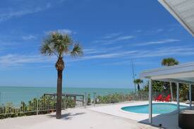 Englewood House | Luxurious Manasota Key Beach House