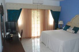 Lucea Hotel | Global Villa Hotel & Conference Center