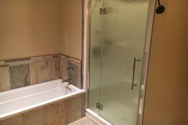 Balfour House | Kootenay Wild’s West Arm Suite 2of3