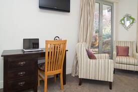 Lincoln Bed & Breakfast | Silverstream Lodge - Peacock Room