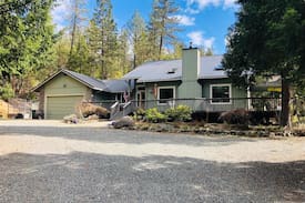 Williams House | Beautiful Applegate Valley Retreat