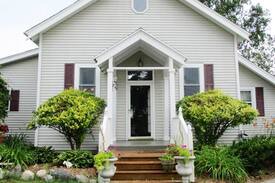 Fennville Cabin | The Schoolhouse - Historic Remodeled Rural Retreat