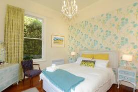 Dunedin Villa | 3-4 Rooms In Villa