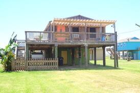 Surfside Beach House | Wine Down at Surfside Beach, TX