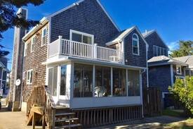 Green Harbor-Cedar Crest House | Duxbury Beach Escape