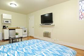 Hyde Park House | Cozy Bright Hyde Park Guest House