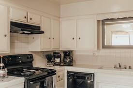 Ridgecrest Apartment | YOUR COMFY HOME AWAY FROM HOME