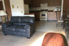 Green Bay Apartment | Move in today sweet cozy home