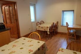 Galway City Centre House | Twin Bedroom in the heart of Galway City. No 5