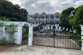 Duncans Bed & Breakfast | Lord Royale-Room 303