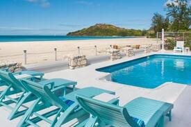 Jolly Harbour Villa | Island View Beachfront - 5 Bedrooms