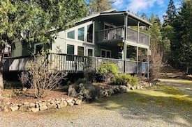Williams House | Beautiful Applegate Valley Retreat
