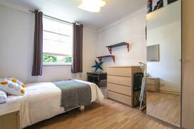 Cathays House | Great Location, spacious room. NR2