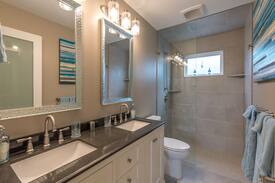 Okanagan-Similkameen House | Summerland Beach House (Trout Creek)