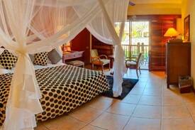 Victoria Falls Bed & Breakfast | Kingdom Hotel