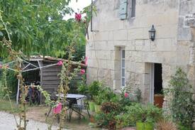 Saint-Leger House | Maison de pierre au cœur de la Charente Maritime