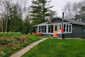 Lambton Shores Cabin | Ipperwash Family Cottage for Rent