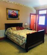 Elizabethtown Hotel | Historic Rose Hotel - Elizabeth's Room