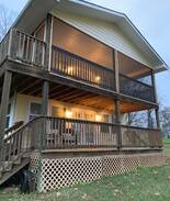 West Livingston House | Amazing Lake House to Enjoy Every Sunset