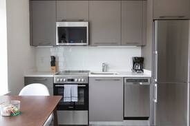 Navy Yard Apartment | Sonder | Callisto | Airy Studio + Laundry