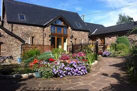 Usk House | Usk Country Cottages -Oak Cottage